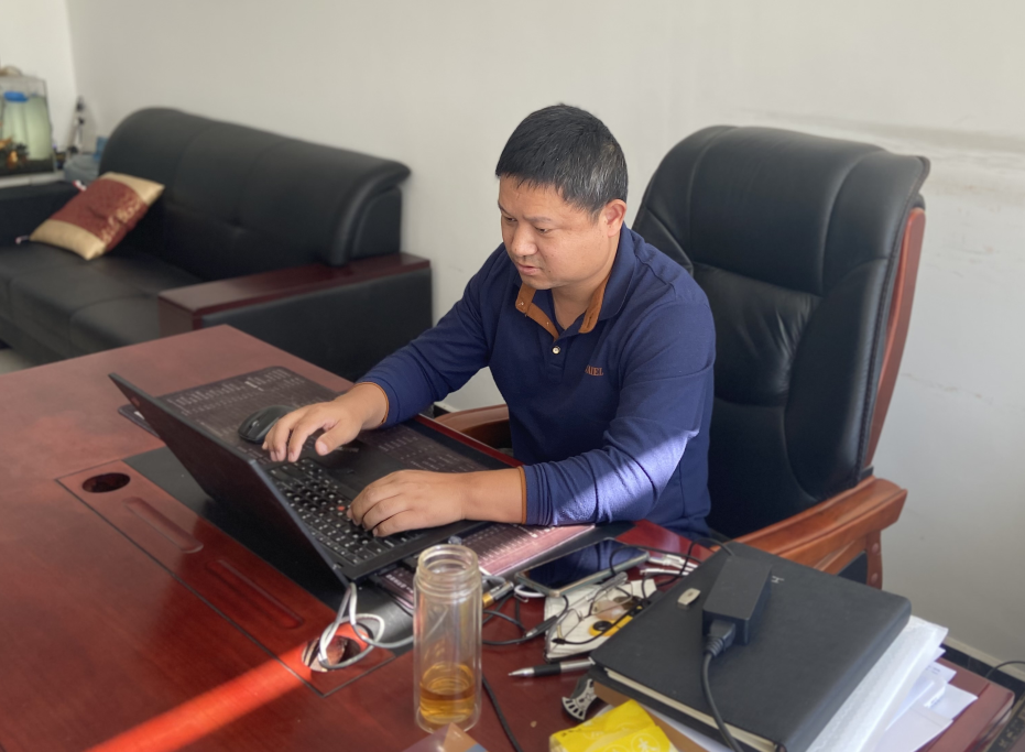 【国庆坚守，此刻我在岗】问鼎娱乐app人全力备战今冬供暖（二）(图1)