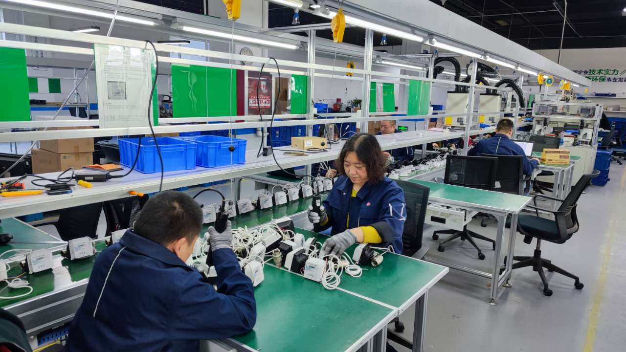 【国庆坚守，此刻我在岗】问鼎娱乐app人全力备战今冬供暖（二）(图9)